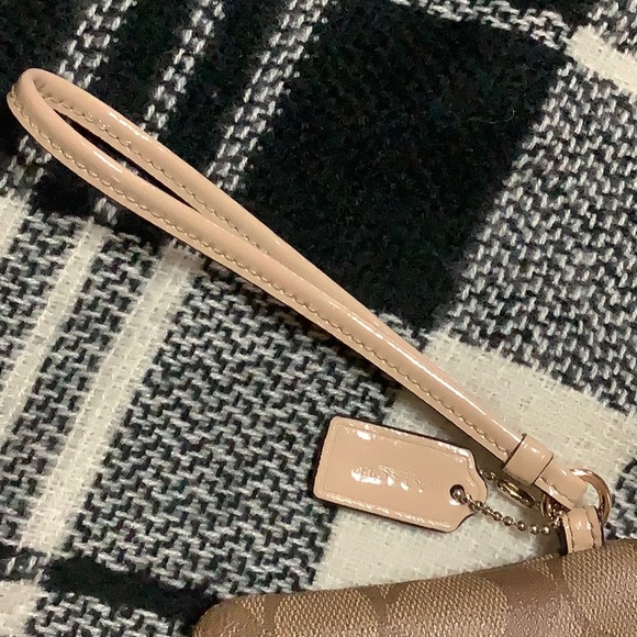 Coach tan stripe zip corner wallet - Picture 3 of 8